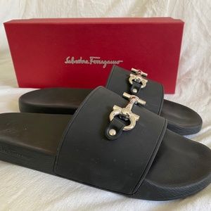 Salvatore Ferragamo BLACK Groove 11 Slide Sandals Size 13 - NEW IN BOX